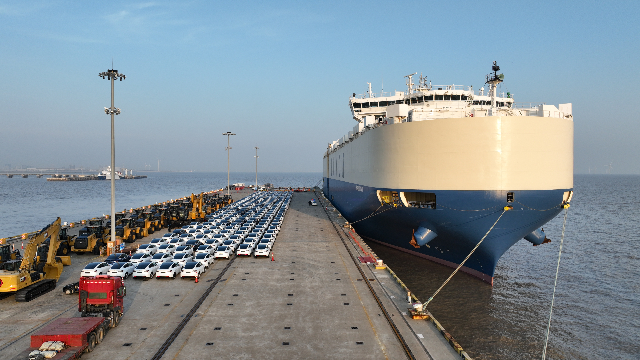 2月上海南港码头入出境（港）国际航行船舶创单月新高-公闻财经